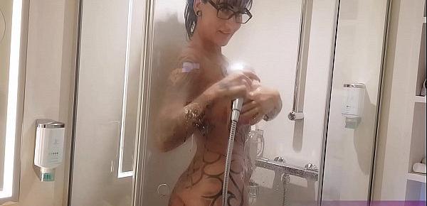  Echte Escort milf mit tattoo und dicken titten sucht reale Sextreffen